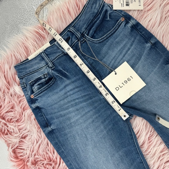 NEW DL1961 Rachel Flare Jeans in Elmhurst - Picture 11 of 13